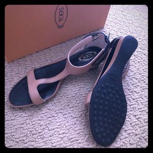 Brand new TOD’S Wedge Sandals - Brandy/Black color